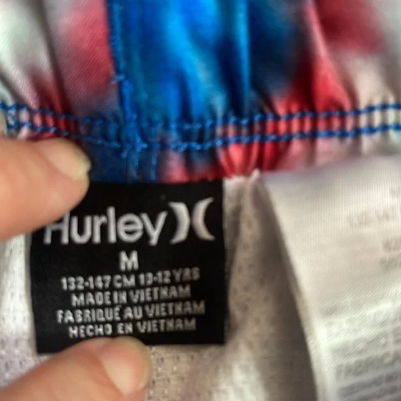 Hurley size medium (10 - 12 years) swim shorts. Mesh lining inside. - Picture 9 of 11